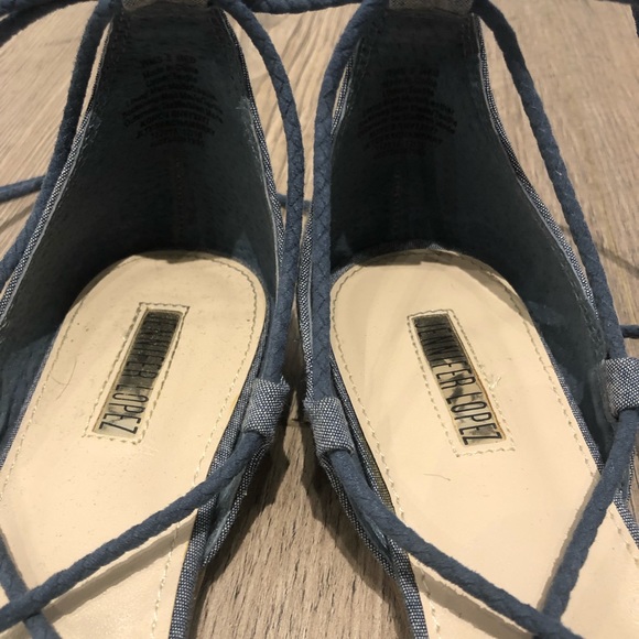 Jennifer Lopez Gladiator Flats in Denim, size 8.5 - Picture 3 of 5
